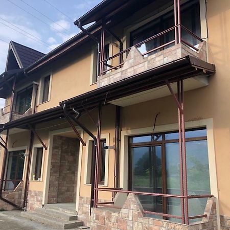 Casa Francesca Apartment Comanesti  Ngoại thất bức ảnh