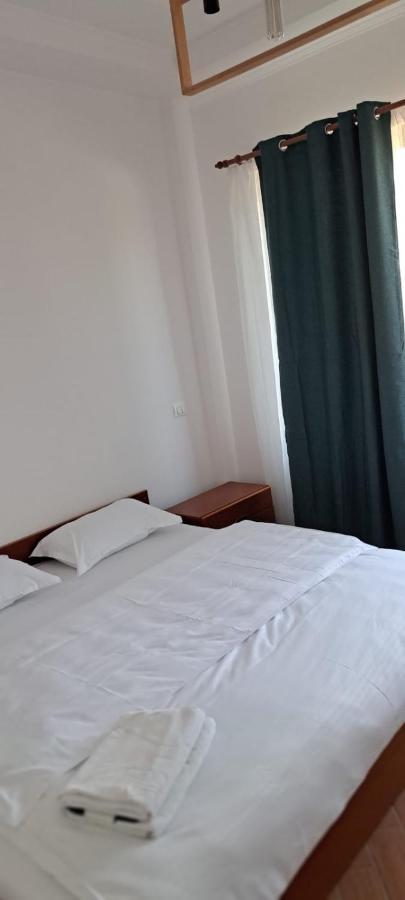 Casa Francesca Apartment Comanesti  Ngoại thất bức ảnh